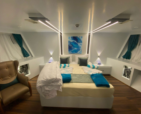 Bedroom on luxury safari boat in the Red Sea